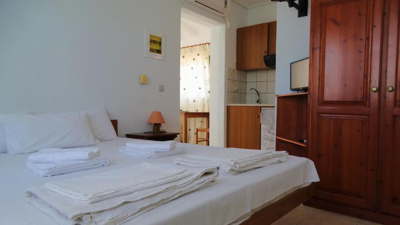 Agrambeli Rooms & Apartments Lefkáda Exteriör bild